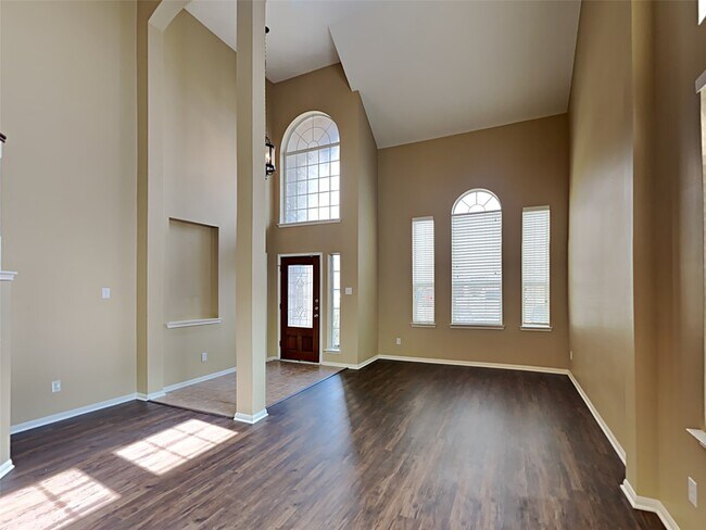 Building Photo - 1927 Makenna Ln