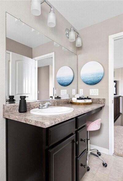 Building Photo - 9977 Hough Pt