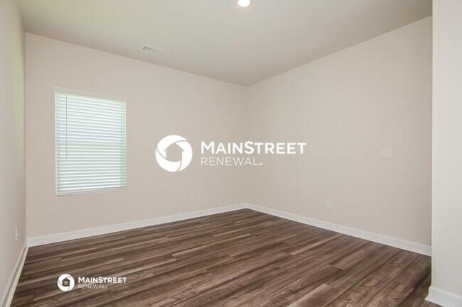 Building Photo - 3 Bedroom Pet-Friendly Home in Belmont, NC with Main Street Renewal