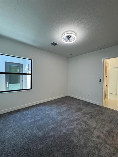 Building Photo - 9421 Tulip Leaf Ct