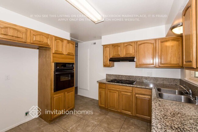 Building Photo - 4553 Goya Pkwy
