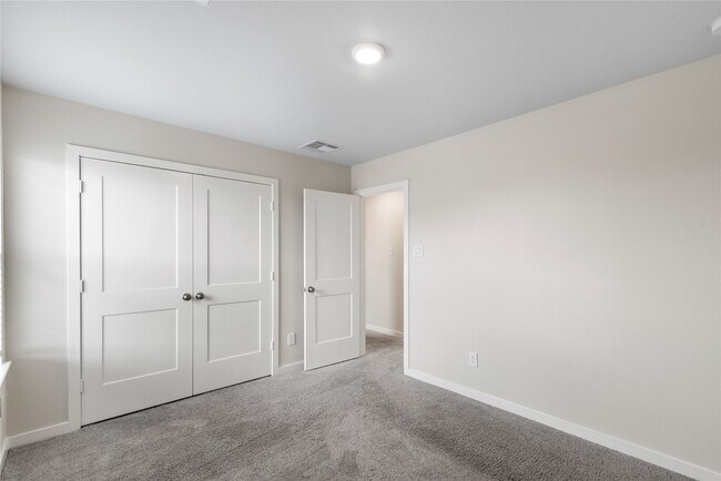 Building Photo - 5811 Quest Valley Dr