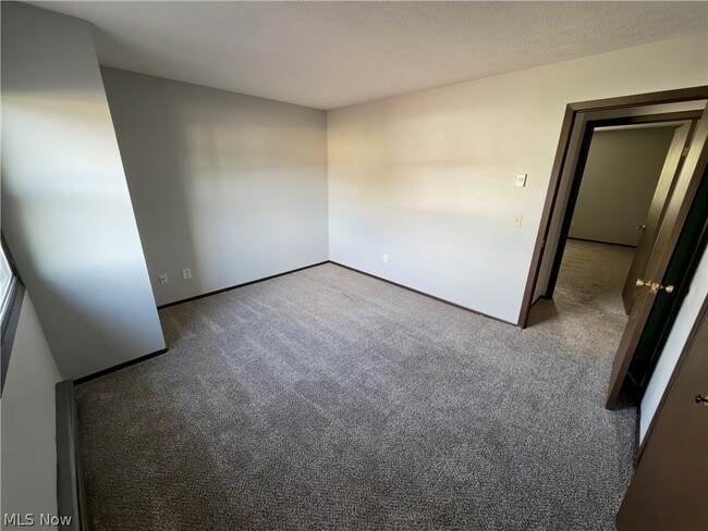 Building Photo - 2814 Forest Ln