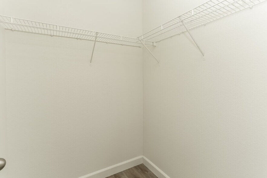 Building Photo - 8029 N Quilted Bear St