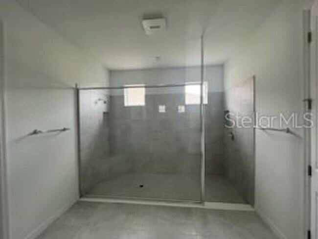Building Photo - Bellalago Beauty