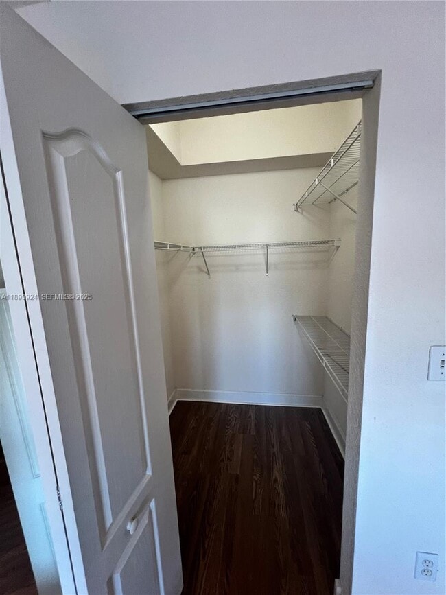 Building Photo - 6001 SW 70th St