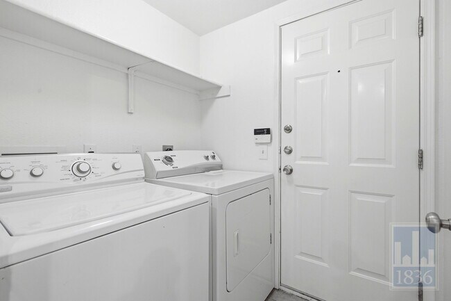 Building Photo - 10718 Claywood Dr