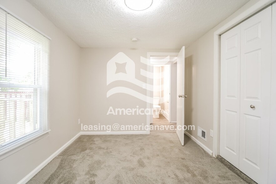 Building Photo - 2171 11th St SW