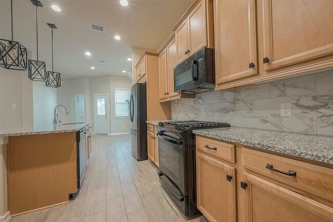 Building Photo - 7015 Anacua Berry Circle