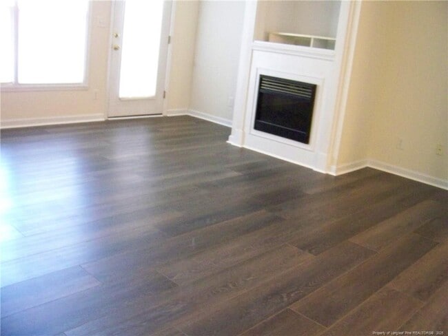 Building Photo - 513 Meadowland Ct