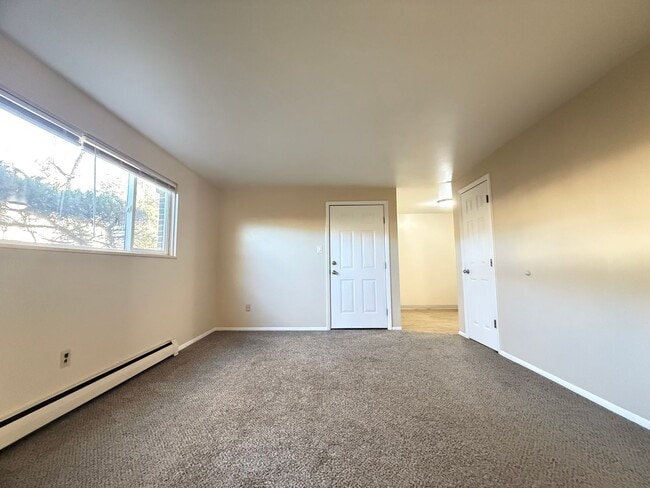 Building Photo - 4222 Forrest Hill Rd