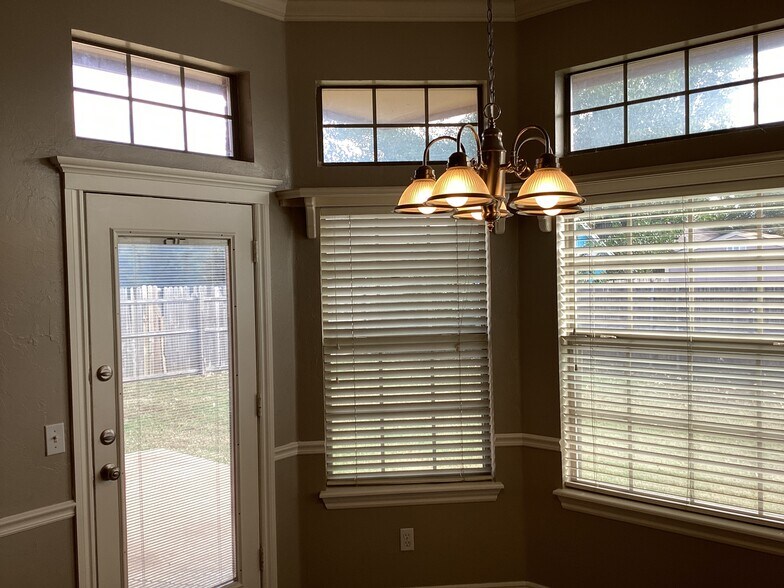 Building Photo - 17533 Zinc Dr