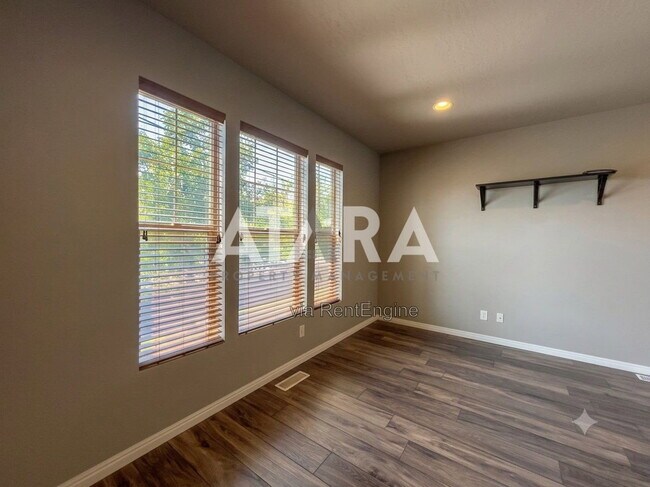 Building Photo - 5285 W Hampstead Ln