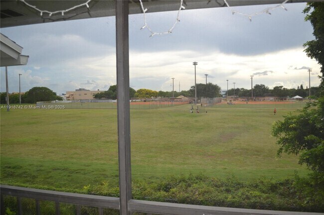 Building Photo - 9727 Hammocks Blvd