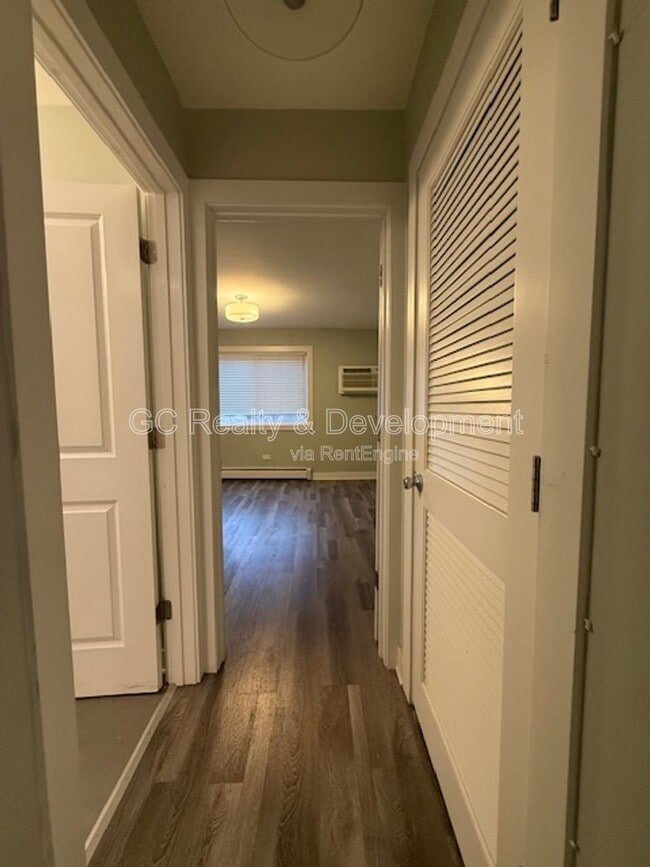 Building Photo - 800 Graceland Ave