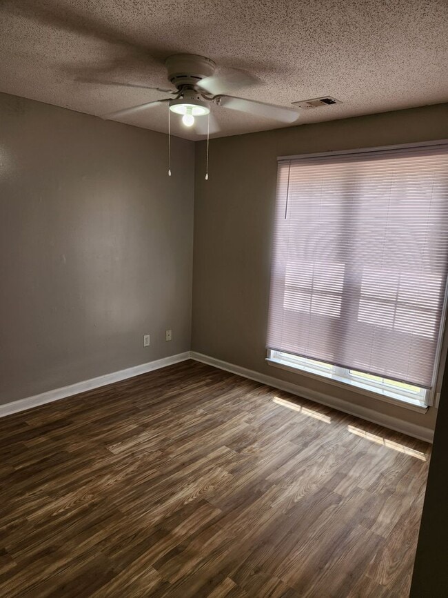 Building Photo - 306 Haverhill Cir