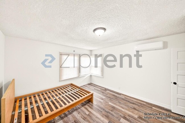 Building Photo - 1255 Del Rey Ave