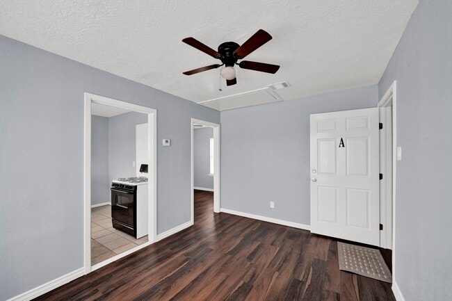 Building Photo - 1009 Witter St