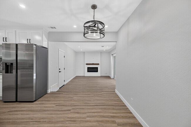 Building Photo - 4535 Lobos Ave