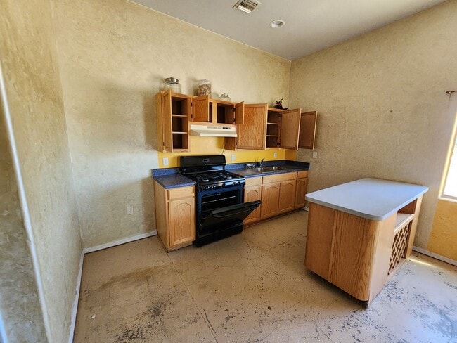 Building Photo - large home in douglas with guest house 1050 Rochine Rd