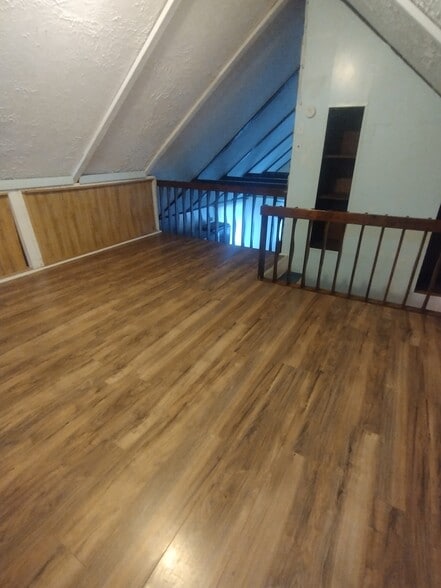 Building Photo - 418 Mercury Dr