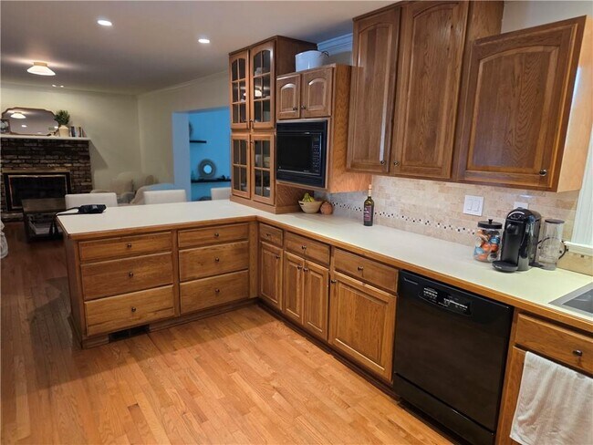 Building Photo - 2129 Pine Forest Dr NE