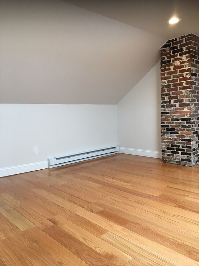 Building Photo - 70 Courtland St