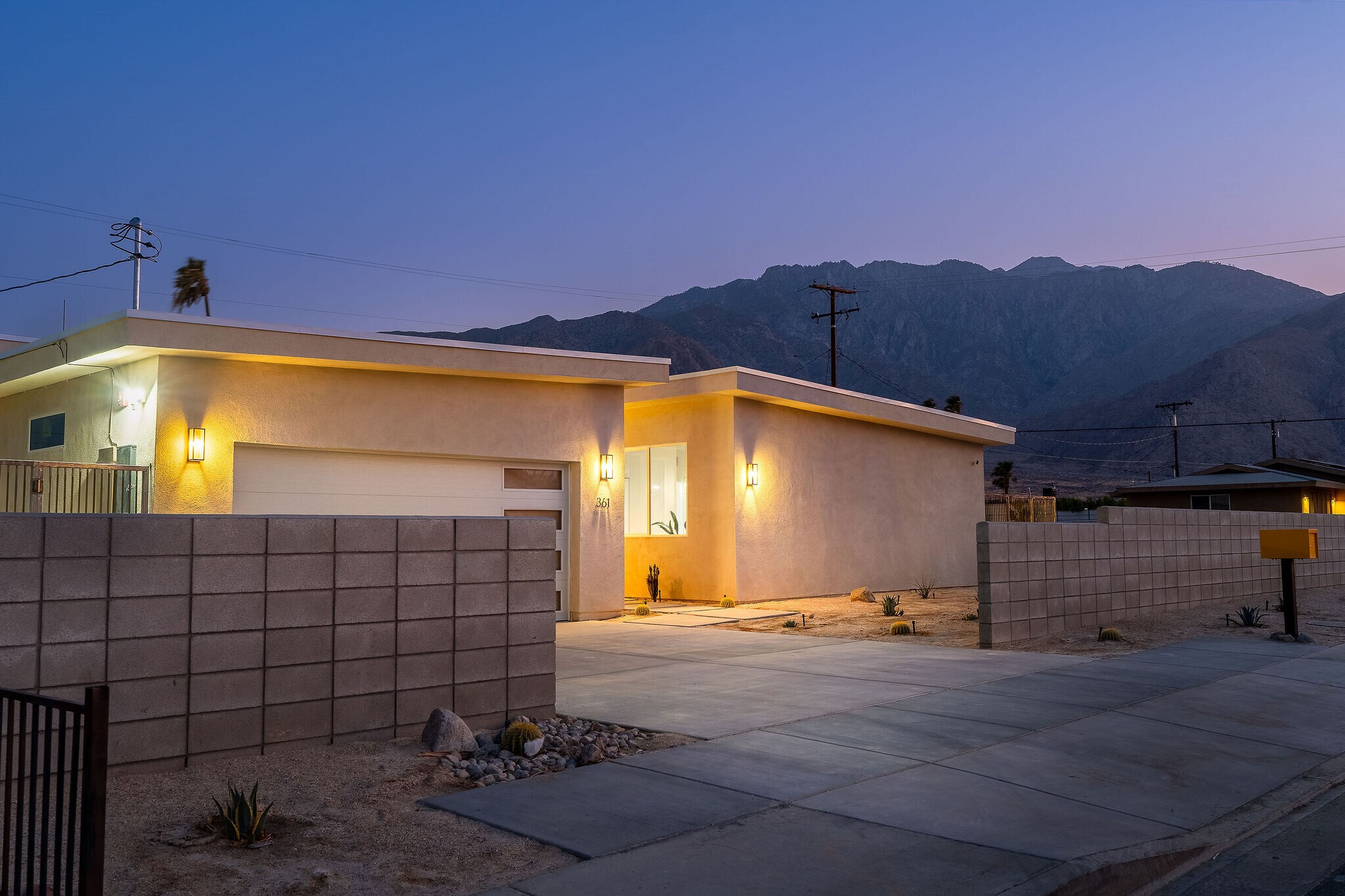 Building Photo - 361 W Sunview Ave