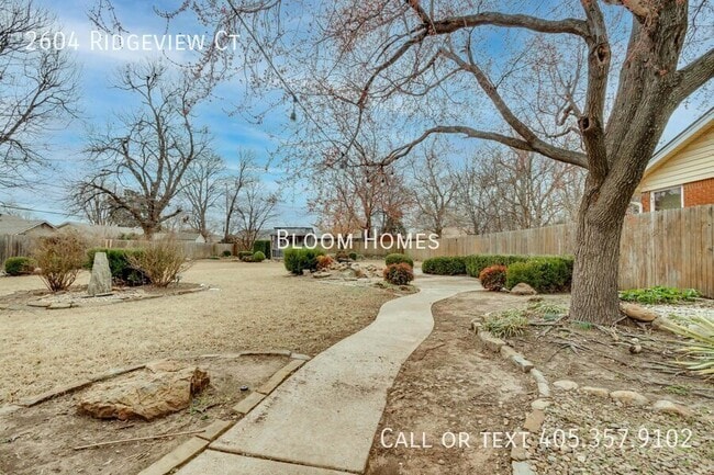 Building Photo - 2604 Ridgeview Ct