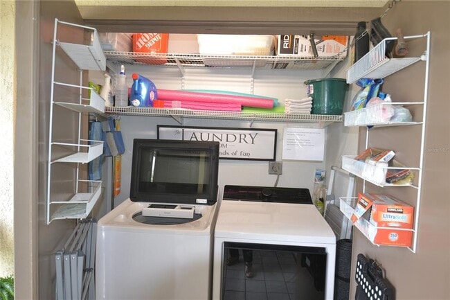 Building Photo - 284 Woodlake Wynde