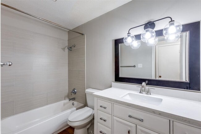 Building Photo - 3459 Greystone Dr