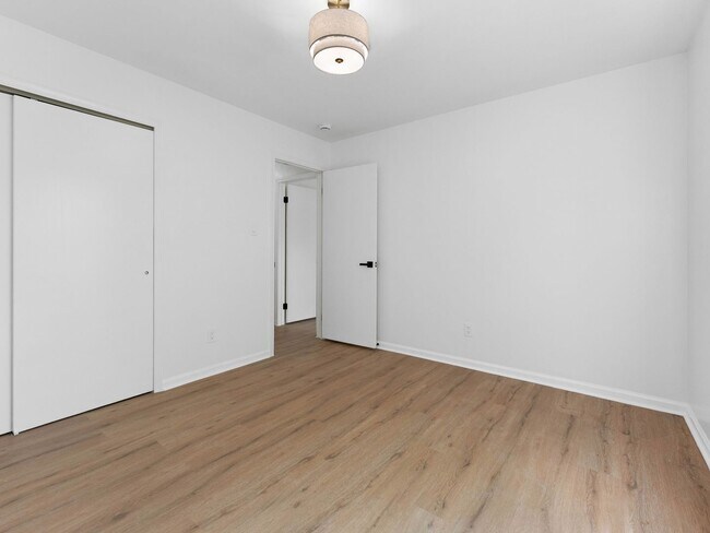 Building Photo - Fully Renovated 3-Bedroom Home with Designer Kitchen, Large Deck & Central Air in Pennsauken