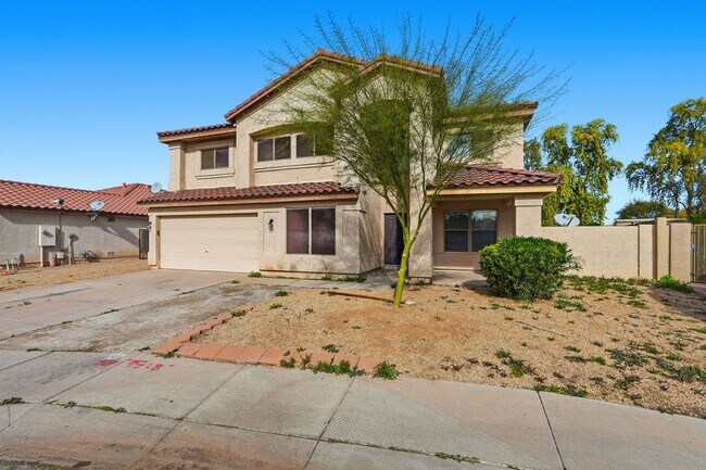 Building Photo - HUGE 6 Bedroom Home - Westgate and Freeways Nearby!