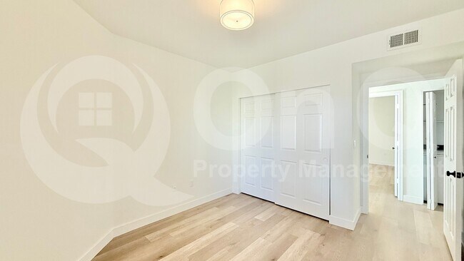 Building Photo - 9451 E Becker Ln