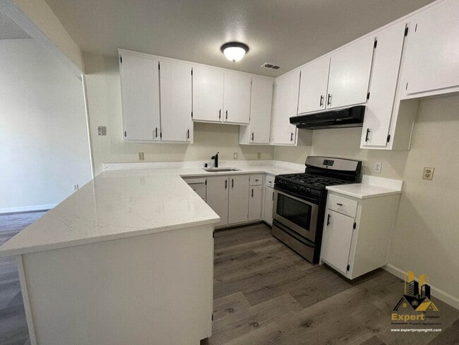 Building Photo - 4802 Mary Kate Dr