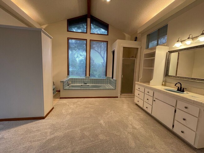 Building Photo - Spacious Granite Bay Home Near Folsom Lake – Available Now