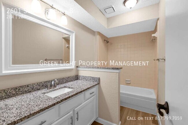 Building Photo - 2601 Stanford St