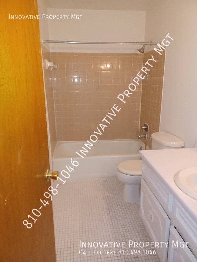 Building Photo - 6009 Holiday Gardens Dr