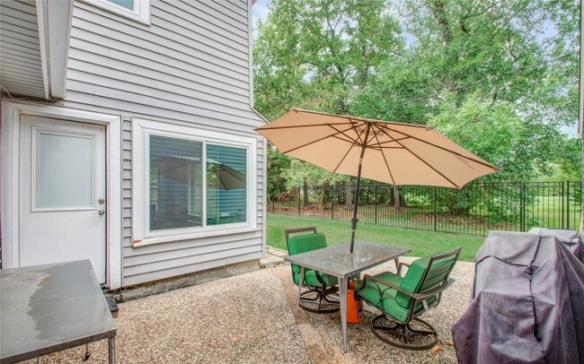 Building Photo - 14611 Bramblewood Dr