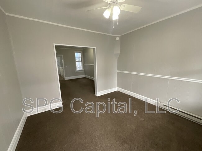 Building Photo - 2118 Greenwood St