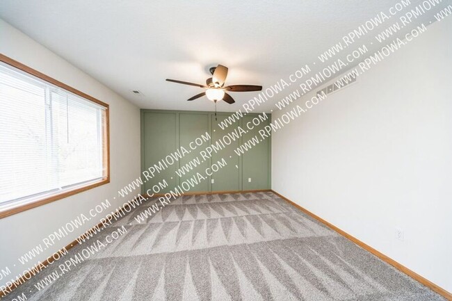 Building Photo - 2621 SW 35th St
