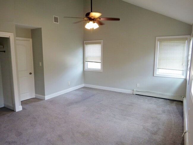 Building Photo - Spoil Yourself!!