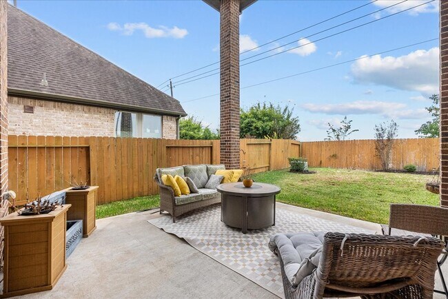 Building Photo - 1636 Longwood Glen Ln