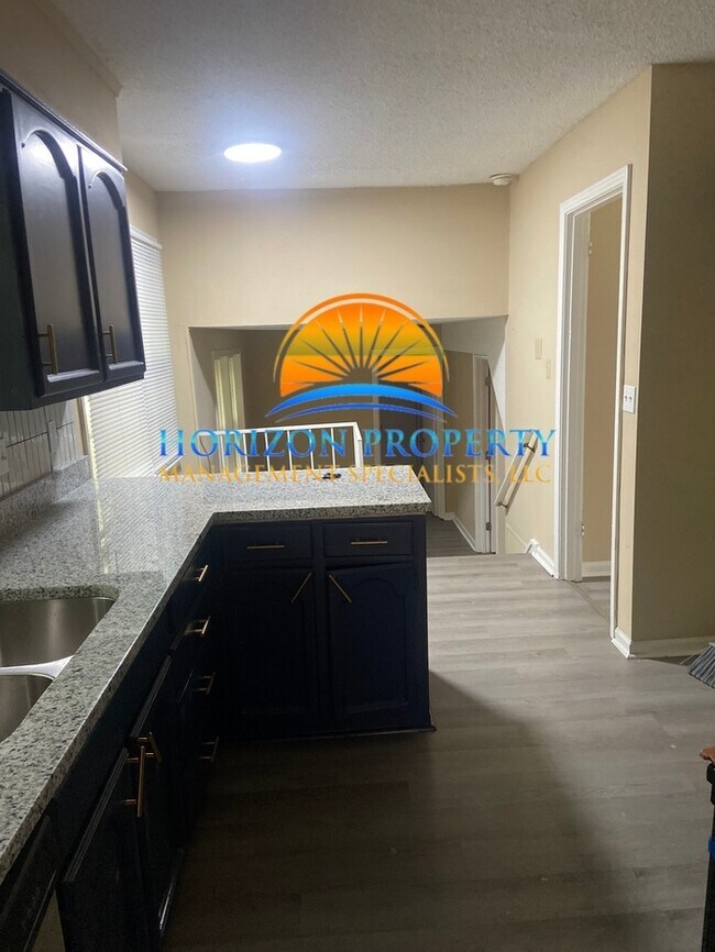 Building Photo - 2803 Coosa Cir NW