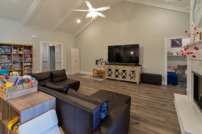 Building Photo - Available July 15, 2026