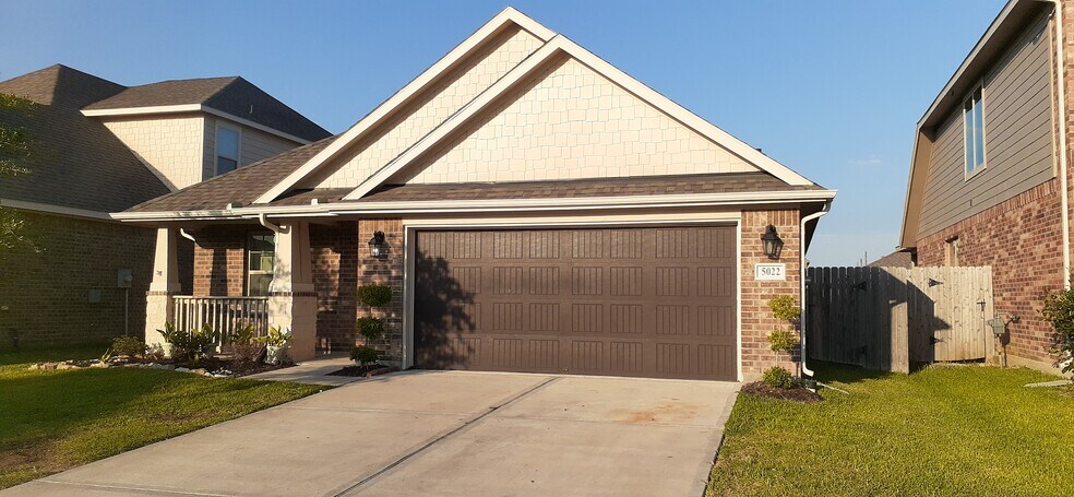 Building Photo - 5022 Brewcastle Ln