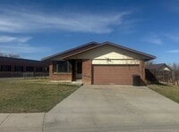 Building Photo - 2 Bed • 2 Bath Home Close to PV Golf Course