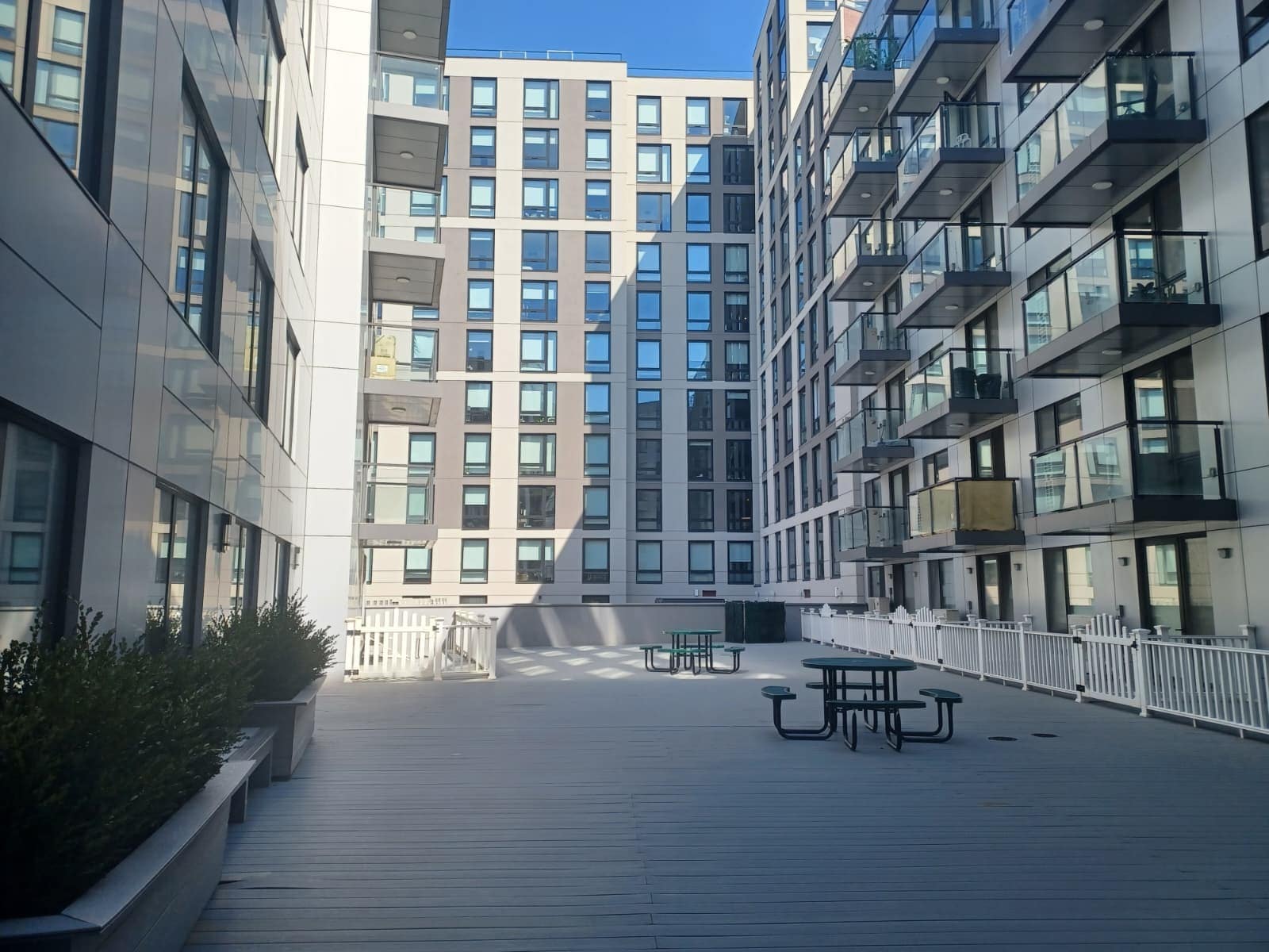 Court yard garden with sunlight - 7065 Queens Blvd