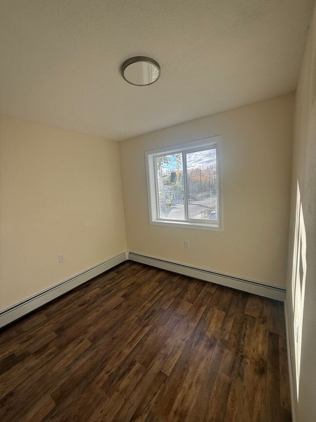 Building Photo - 2126 Rickert St