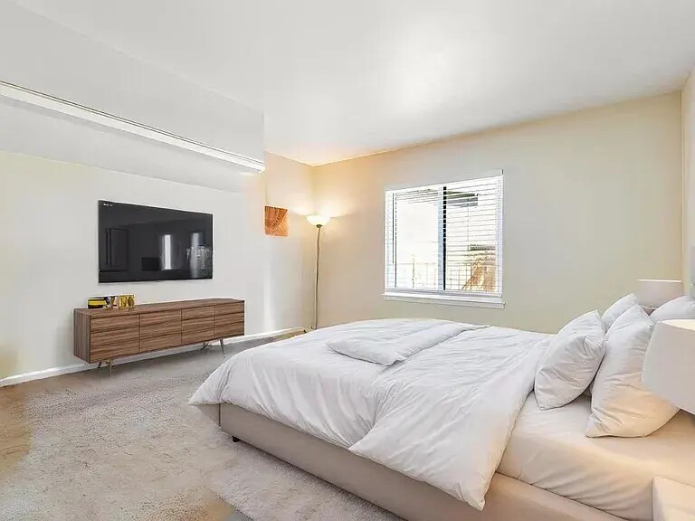 Bed 2 - 1206 Sycamore Ct